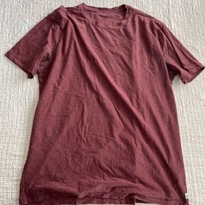 Vuori Men's Short Sleeve Tee - Burgundy